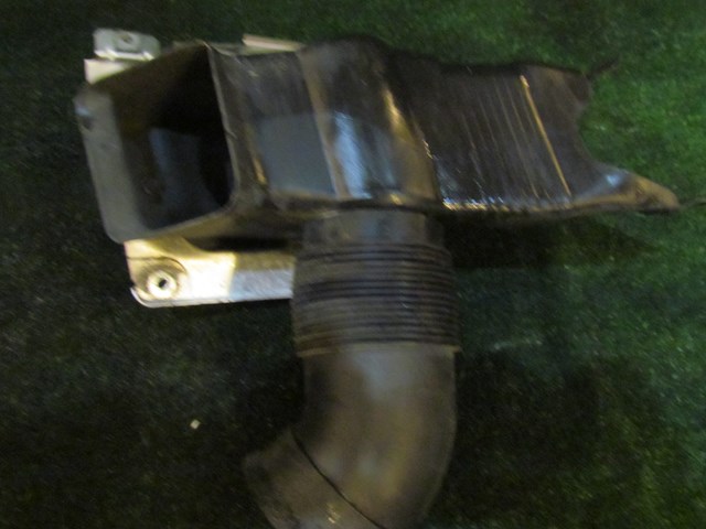 2005 BMW M3 LH Driver Air Ducting Diversion Tube