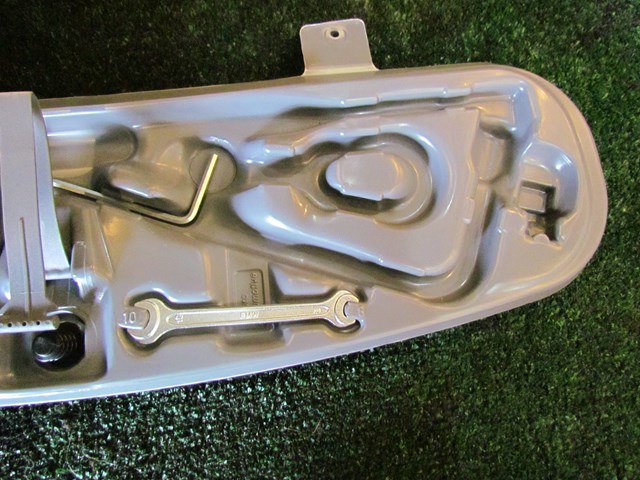 2005 BMW M3 Tool Kit Includes Tools Shown