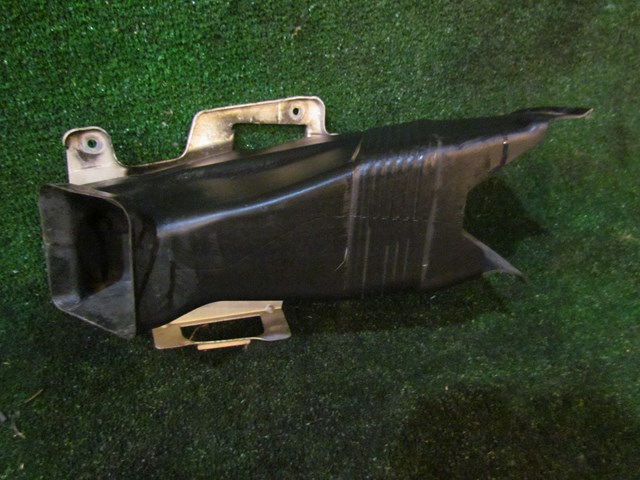 2005 BMW M3 RH Passenger Air Ducting Diversion Tube
