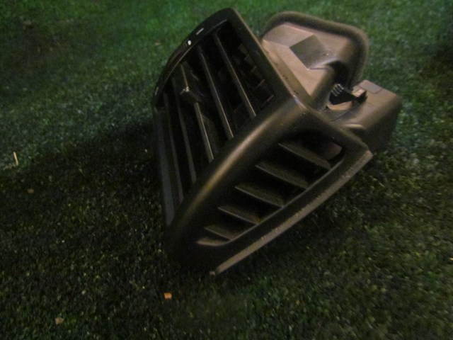 2005 BMW M3 E46 RH Passenger Dash Vent