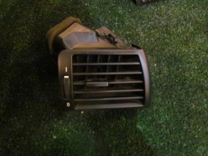 2005 BMW M3 E46 RH Passenger Dash Vent