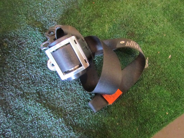 2005 BMW M3 Front RH Passenger Seat Belt 