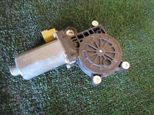 2005 BMW M3 Front LH Driver Power Window Motor