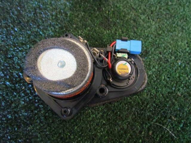 2005 BMW M3 RH Passenger Harmon Kardon Tweeter