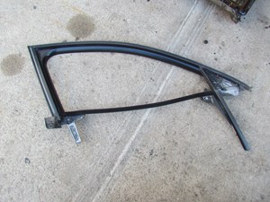 2008 Audi A8L Front RH Passenger Window Frame