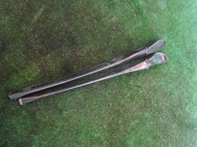 2008 Audi A8L Windshield Wiper Arm Set RH & LH