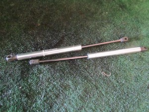 2008 Audi A8 Trunk Strut Set 4E0 827 551