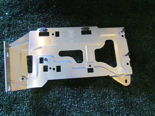 2008 Audi A8L Amplifier Bracket 4E0 035 464