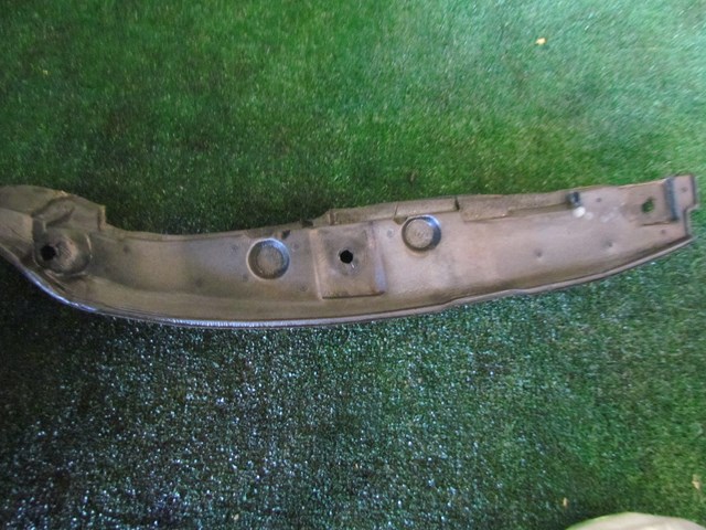 2008 Audi A8L LH Driver Fender Liner Foam Filler 4E0 821 111A