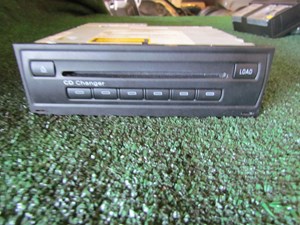 2008 Audi A8L 6 Disc CD Changer 4E0 910 110 C
