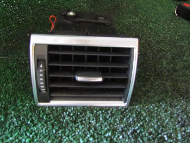 2008 Audi A8L LH Driver Center Dash Vent 4E0 820 951