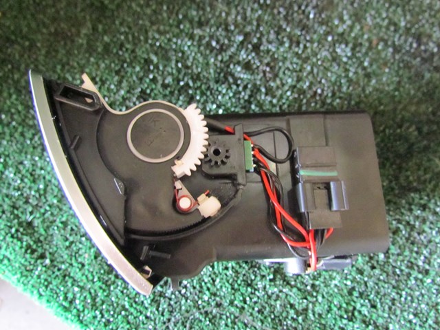 2008 Audi A8L LH Driver Center Dash Vent 4E0 820 951