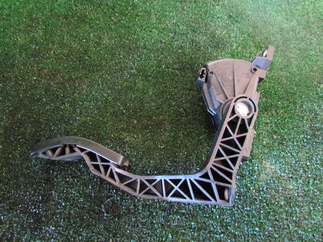 2008 Audi A8L D3 Gas Pedal 4E1 723 523 H