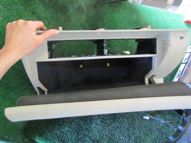 2008 Audi A8L D3 RH Passenger Glove Box 4E1 880 302 AR