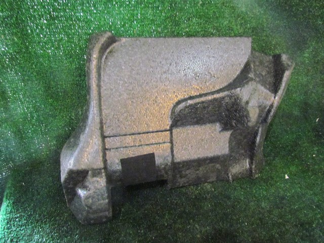 2008 Audi A8L D3 Front RH Pass Floor Spacer 4E1863030A