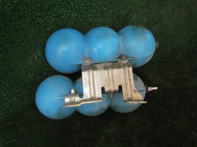 2008 Audi A8L D3 Suspension Vacuum Reservoir Tanks