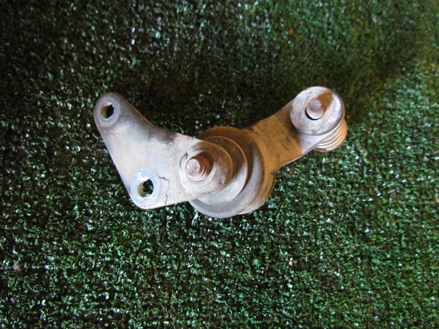 2008 Audi A8L D3 RH Exhaust Manifold Bracket 4E0253376B 