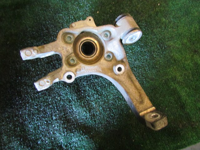 2008 Audi A8L D3 Rear LH Drivers Spindle