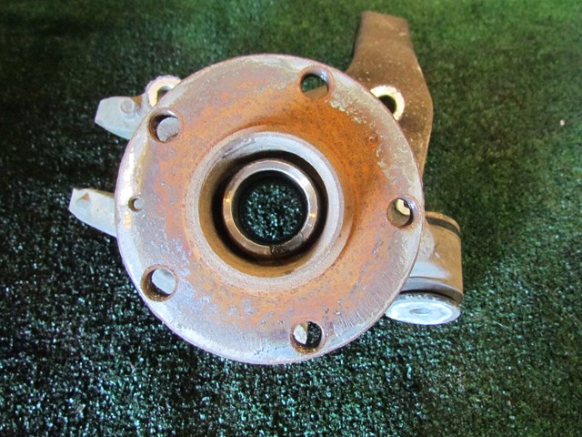 2008 Audi A8L D3 Rear LH Drivers Spindle