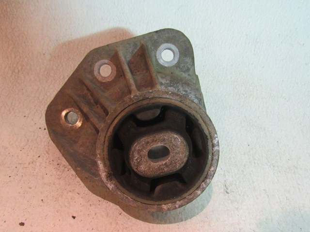 2008 Audi A8L D3 Differential Mount 4E0 599 133 C