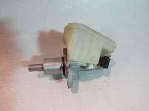 04 05 06 07 08  Audi A8L D3 Brake Master Cylinder w/Brake Fluid Reservoir