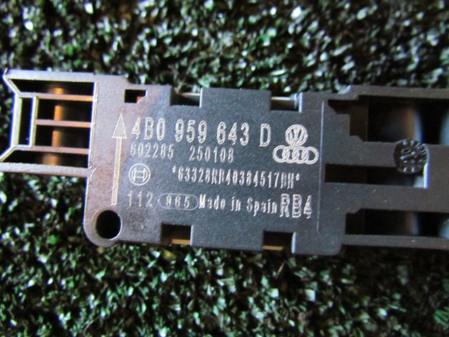 2008 Audi A8L D3 Front LH Driver Air Bag Sensor Impact Sensor 4B0959643D