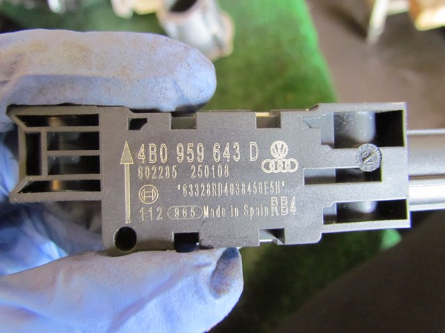 2008 Audi A8L D3 Rear LH Airbag Sensor Crash Sensor 4B0959643D