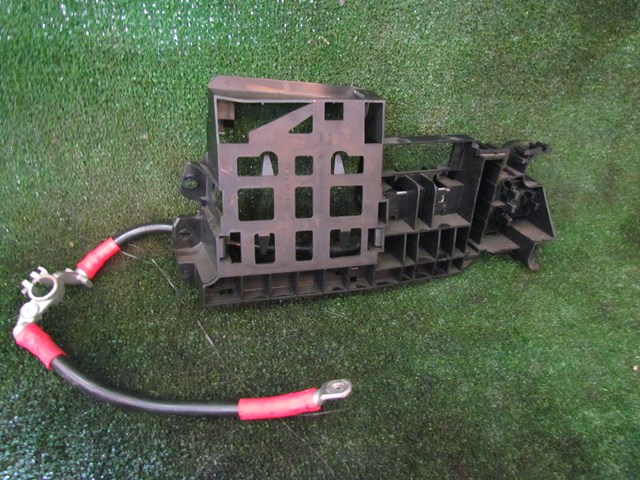 2008 Audi A8L Power Distribution Block & Battery Cable 