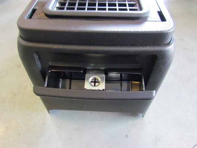 2009 Infiniti G37 Sedan Center Console Lower Portion