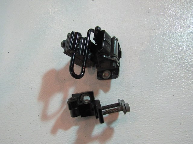 2009 Infiniti G37 Sedan Rear RH Passenger Door Hinges