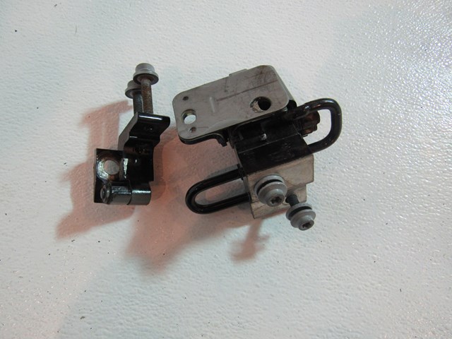 2009 Infiniti G37 Sedan Rear RH Passenger Door Hinges