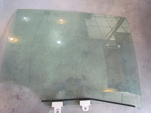 2009 Infiniti G37 Rear RH Passenger Door Glass