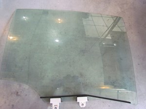 2009 Infiniti G37 Rear RH Passenger Door Glass