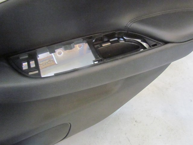 2009 Infiniti G37 Sedan Rear RH Passenger Door Panel 