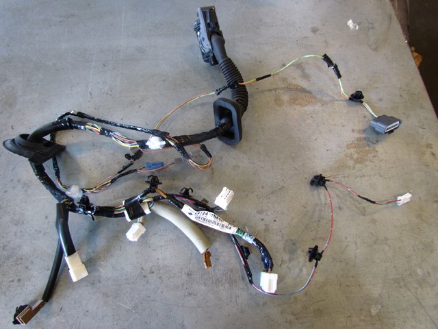 2009 Infiniti G37 Sedan Front RH Pass Door Wiring 24124 1NA0C