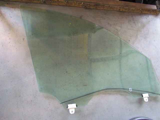2009 Infiniti G37 Sedan Front LH Driver Door Glass