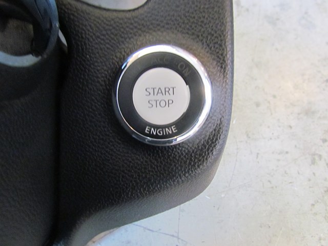 2009 Infiniti G37 Sedan Speedometer Bezel w/Buttons