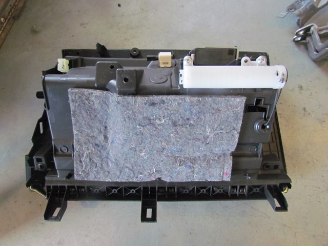 2009 Infiniti G37 Sedan RH Passenger Glove Box