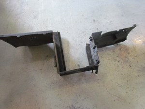 2009 Infiniti G37x Sedan LH Driver Radiator Air Duct