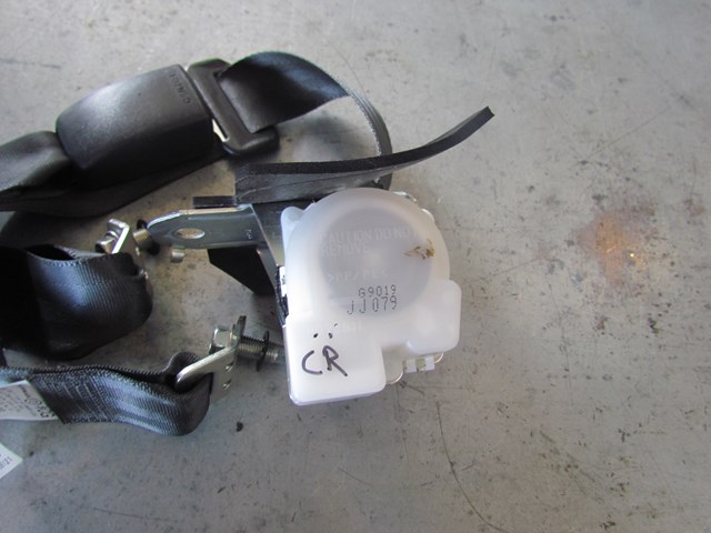 2009 Infiniti G37x Sedan Rear Center Seat Belt & Buckle
