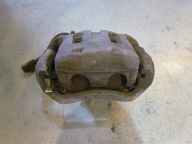 2009 Infiniti G37x Sedan Front RH Passenger Caliper