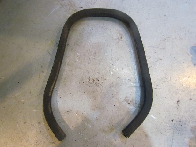 2009 Infiniti G37x Sedan Trunk Pass Through Seal