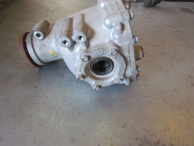 2009 Infiniti G37x Sedan Front Differential