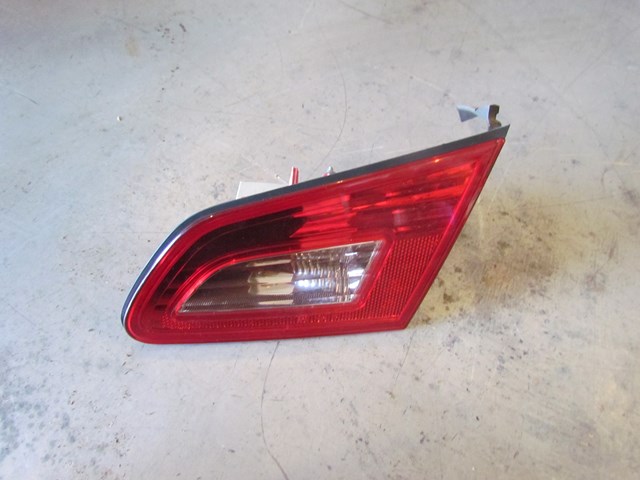 2009 Infiniti G37x Sedan RH Passenger Inner Tail Light