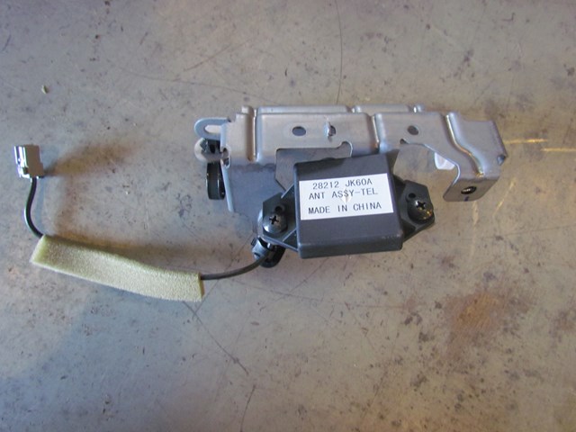 2009 Infiniti G37x Sedan Phone Antenna 28212 JK60A