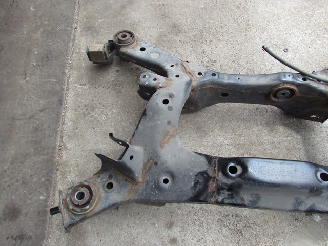 2009 Infiniti G37x Sedan Rear Subframe 