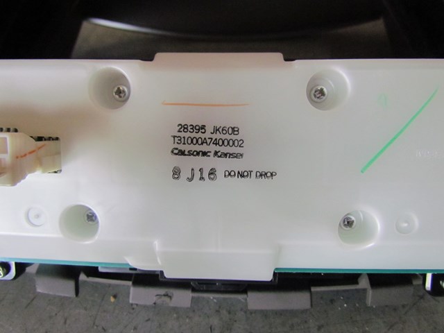 2009 Infiniti G37 Coupe Radio Controls Dash Vents-Wheat