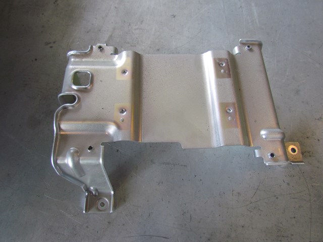 2009 Infiniti G37 Coupe Amplifier Bracket