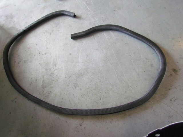 2009 Infiniti G37 Coupe Trunk Pass Through Seal