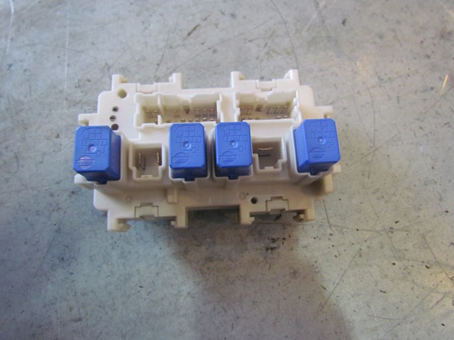 2009 Infiniti G37 Coupe Interior Fuse Box 